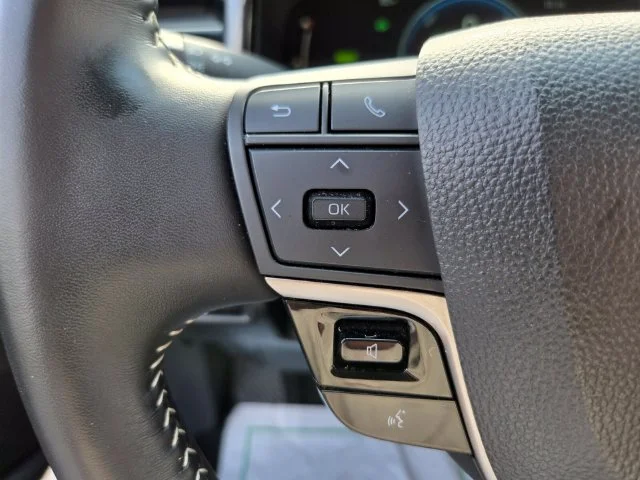 Used 2025 White Toyota SE image 34