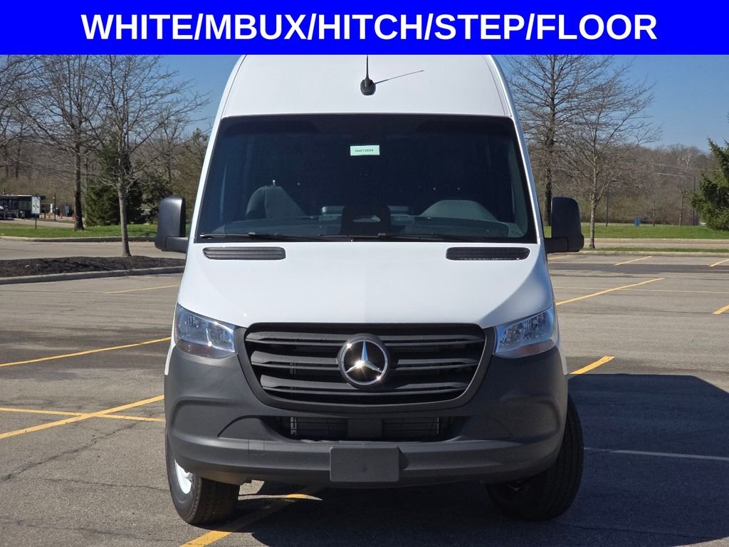 New 2026 Arctic White Mercedes-Benz Cargo 170 WB image 8