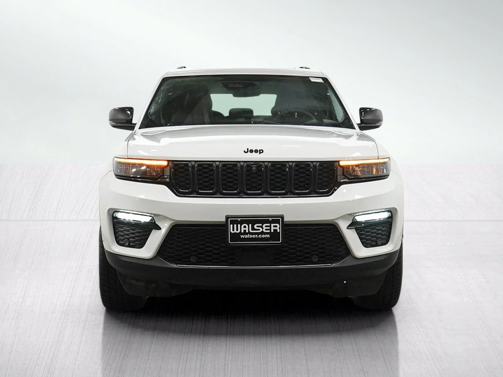 Used 2024 Bright White Clearcoat Jeep Limited image 8