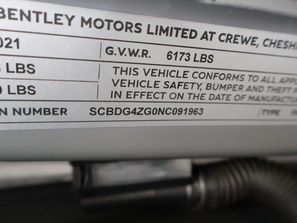 Used 2022 Cambrian Gray Metallic Bentley V8 image 42