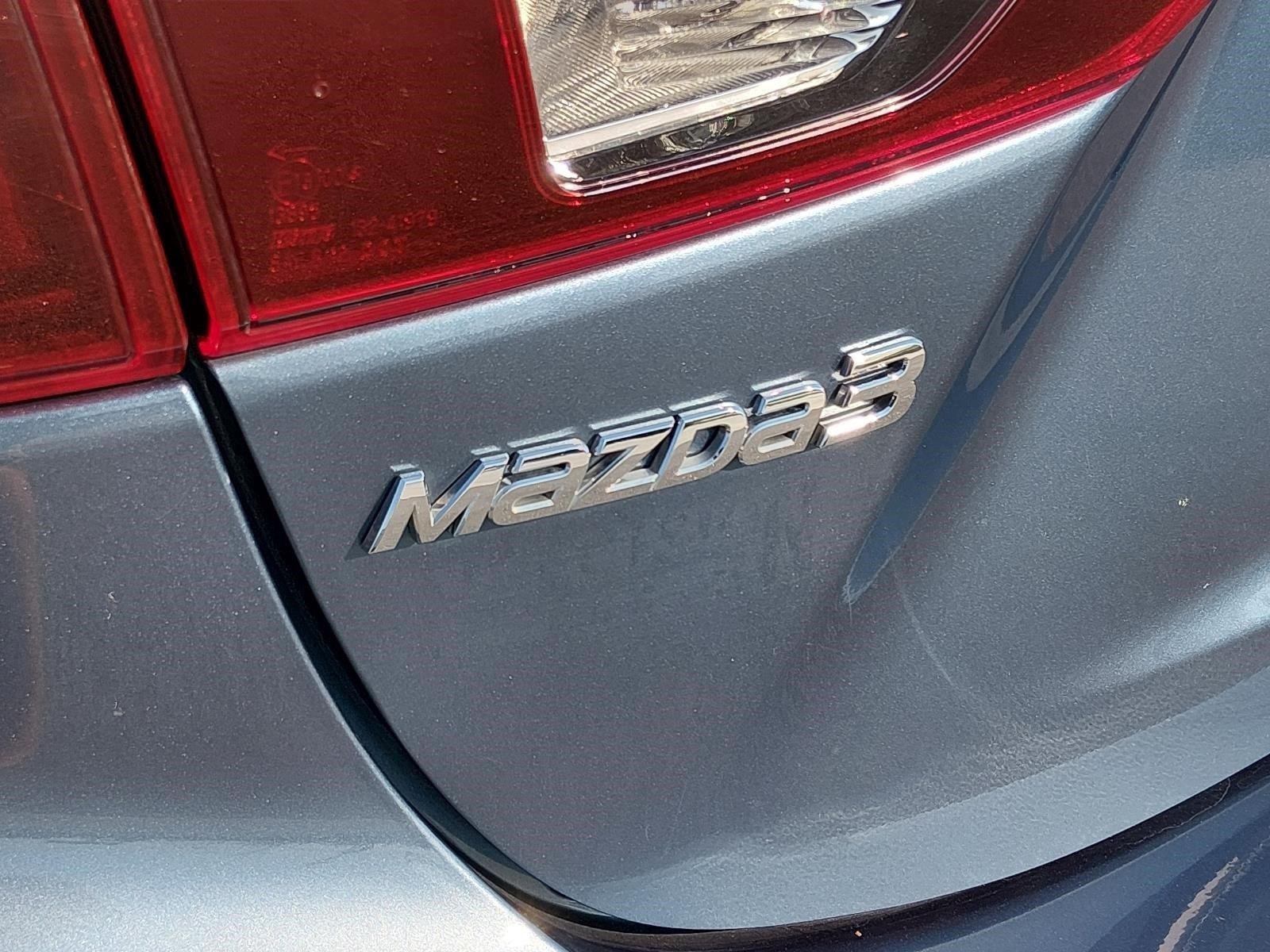 Used 2015 Blue Reflex Mica Mazda i Sport image 21