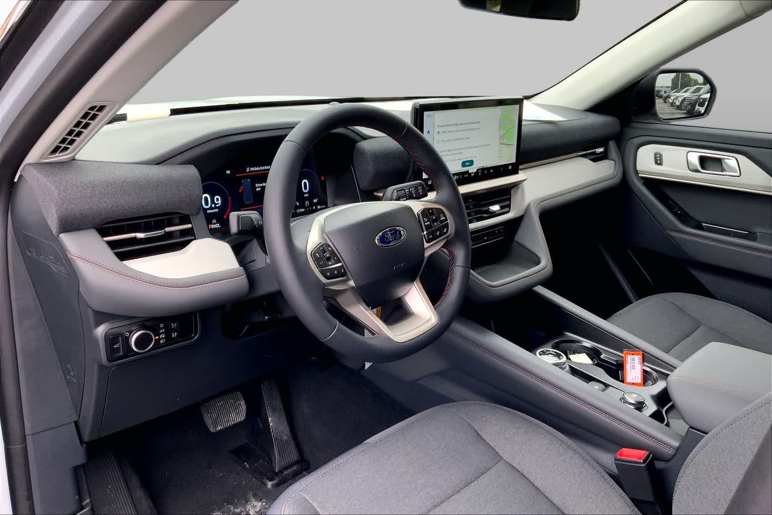 New 2026 Space White Metallic Ford Active image 6