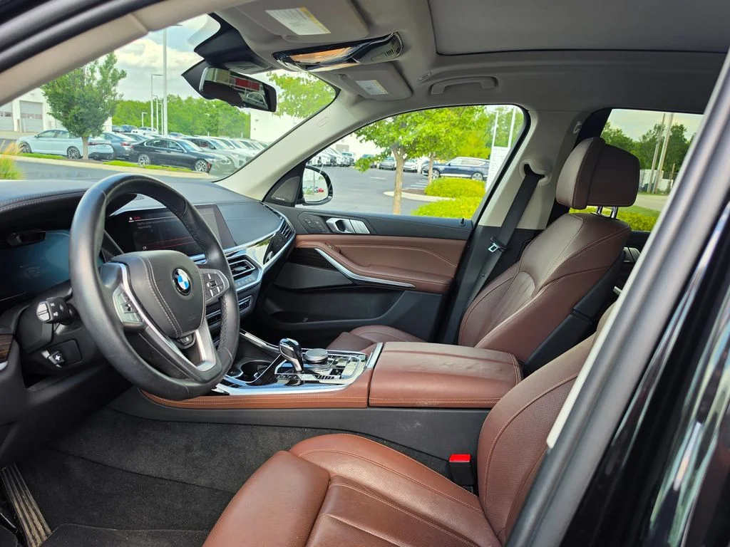 Used 2020 Black BMW xDrive40i image 8