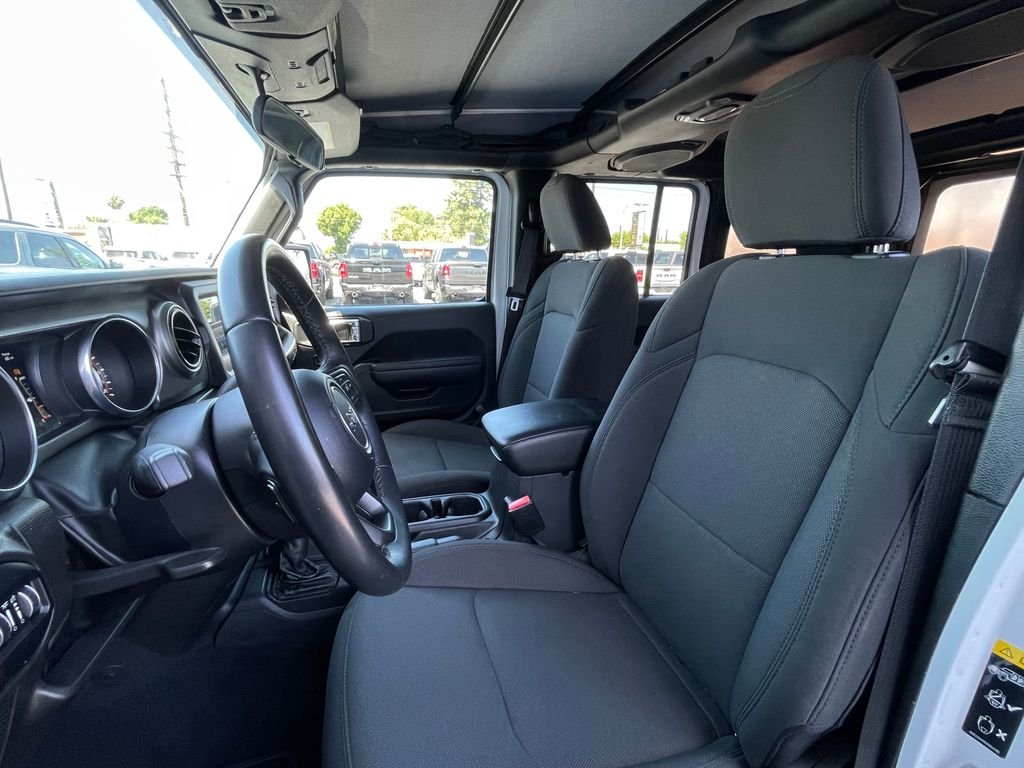 Used 2022 White Jeep Unlimited Sport S image 13