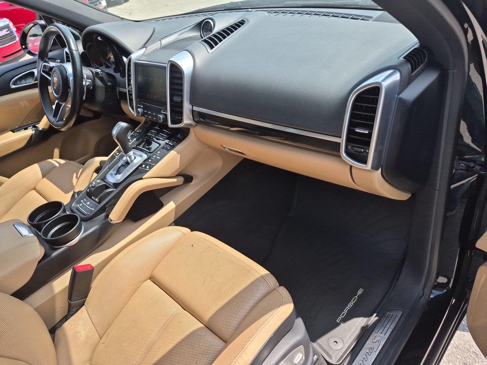 Used 2017  Porsche S image 38