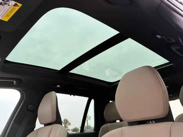 New 2026 Onyx Black Volvo Ultra image 21