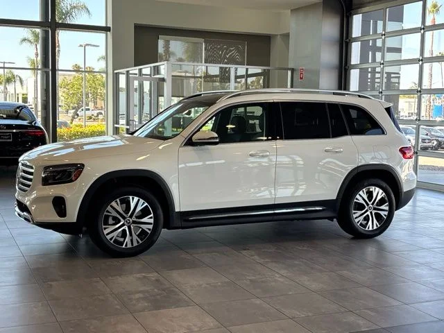 New 2026 White Mercedes-Benz GLB 250 image 9