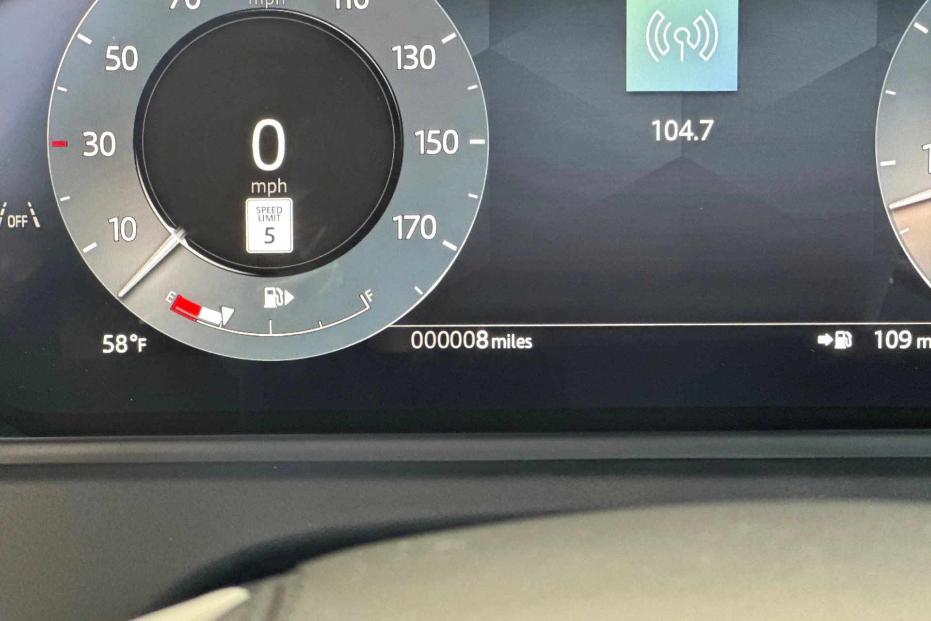 New 2026 Batumi Gold Land Rover Belgravia Edition image 28