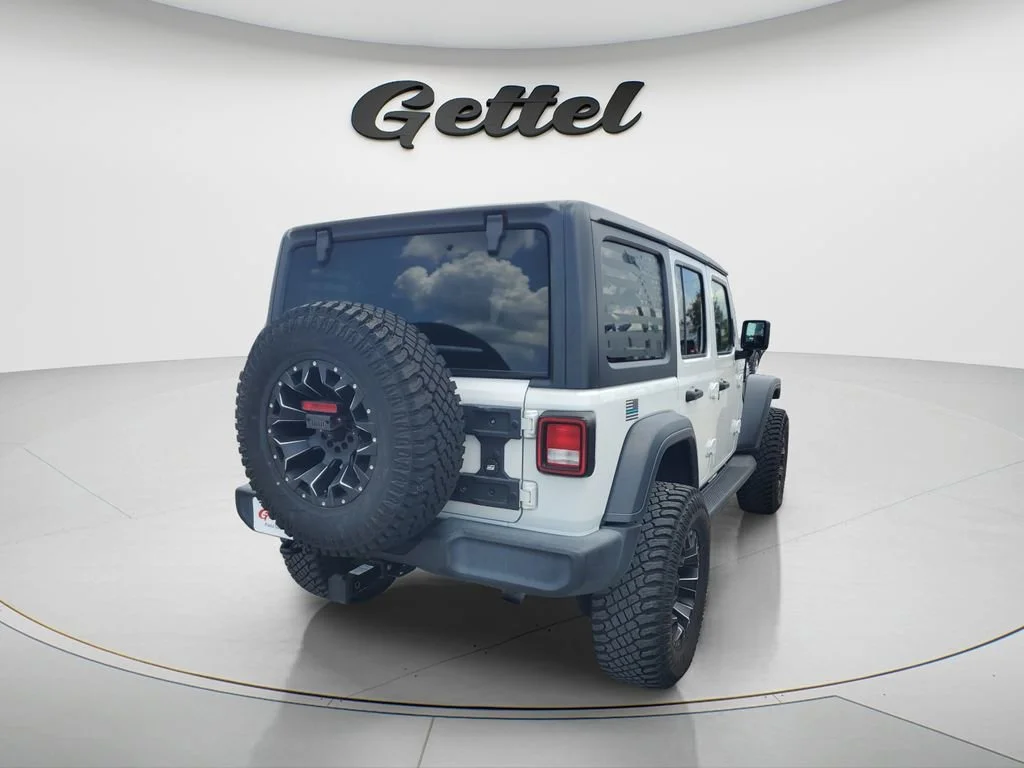 Used 2020 White Jeep Sport S 4x4 image 4