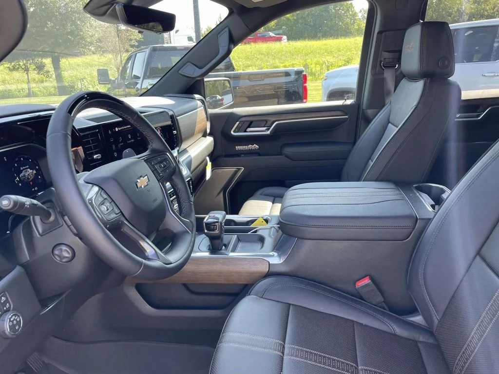 New 2026 Black Chevrolet High Country image 20