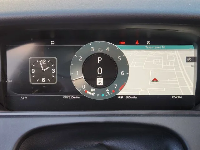 Certified Used 2025 Gray Land Rover Dynamic SE image 15