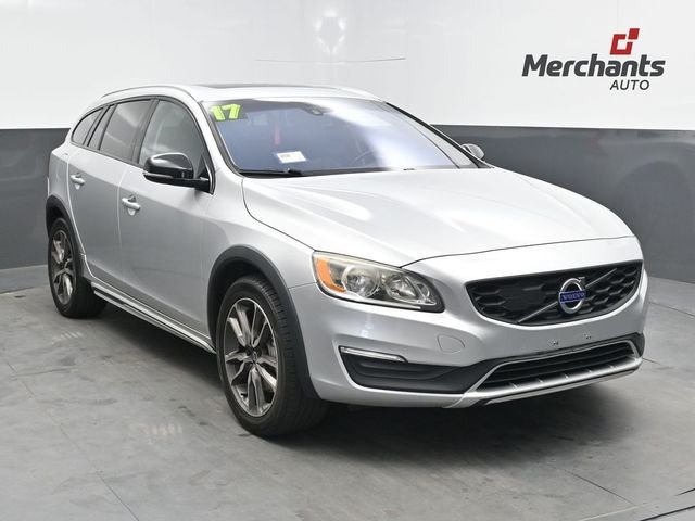 Used 2017 Silver Volvo T5 image 1