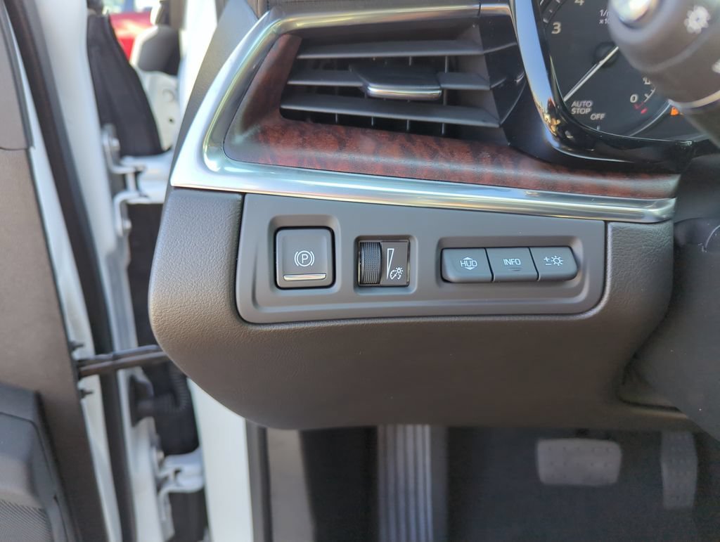 New 2026 Crystal White Tricoat Cadillac Premium Luxury image 20