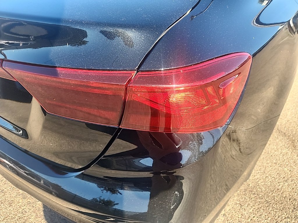 Used 2023 Black Kia LXS image 13