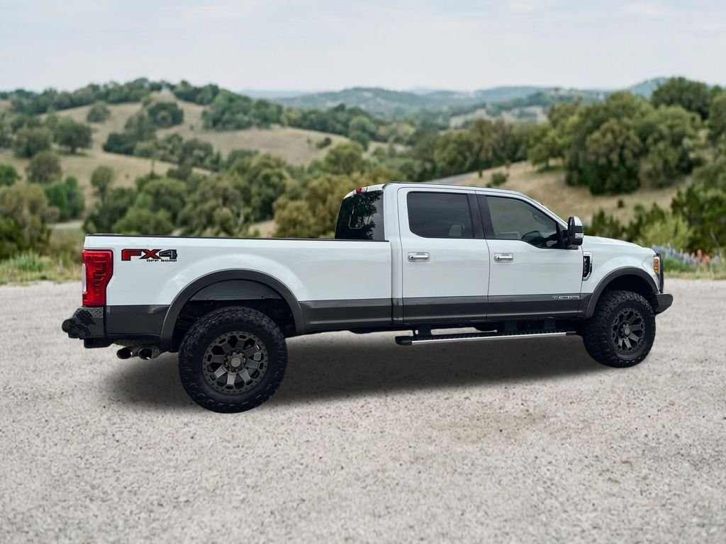 Used 2017 White Ford Lariat image 11