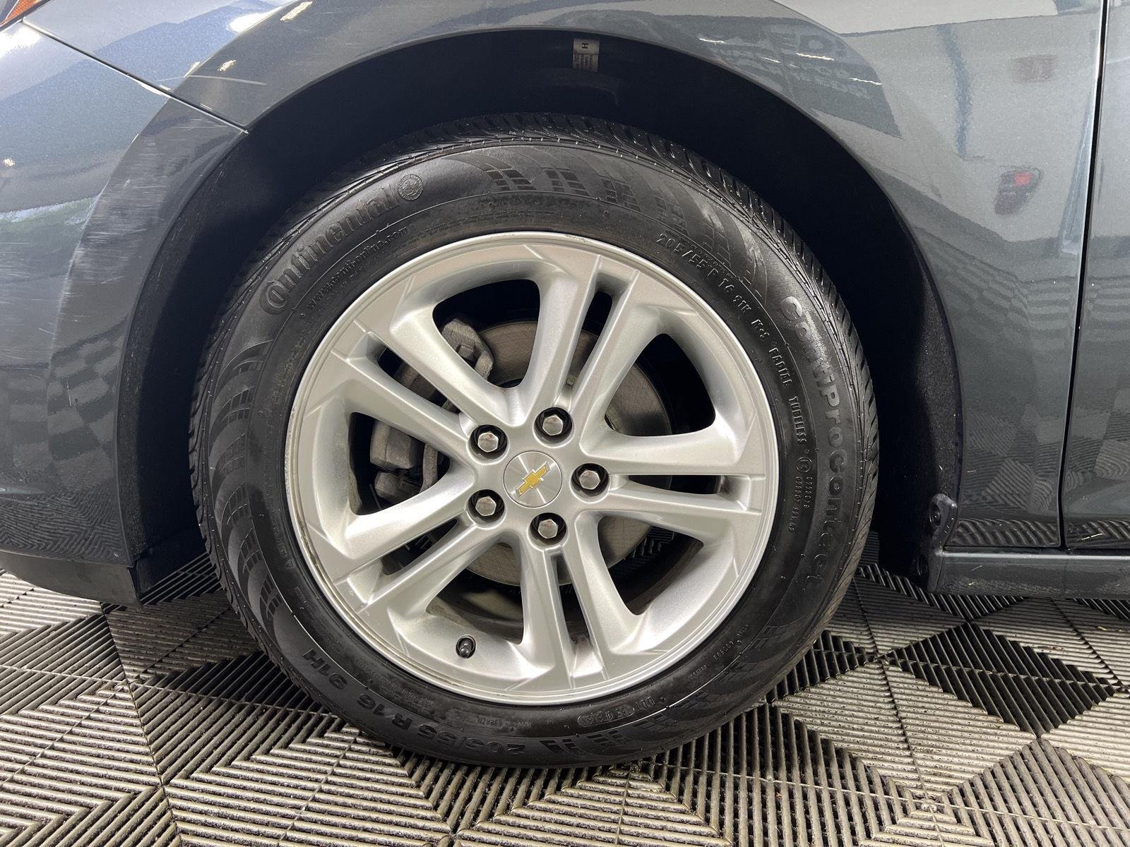 Used 2018 Graphite Metallic Chevrolet LT image 24