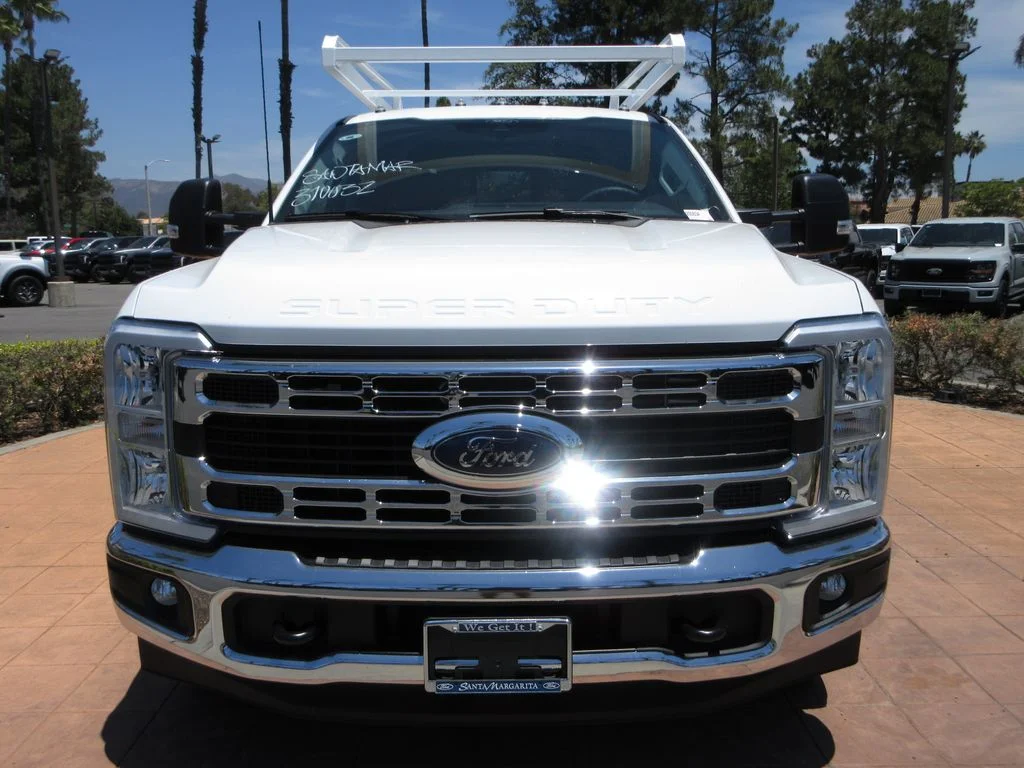 New 2026 Oxford White Ford XL image 7