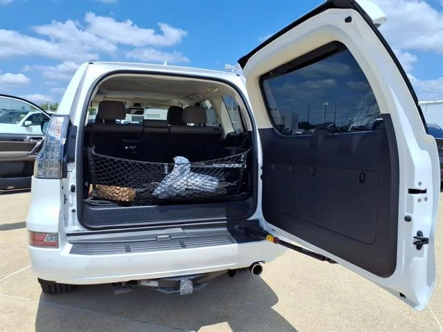 Used 2020 Starfire Pearl Lexus Luxury image 20