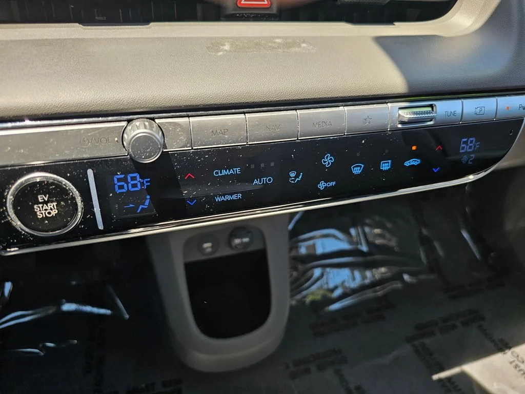 Used 2024 Blue Hyundai SEL image 30