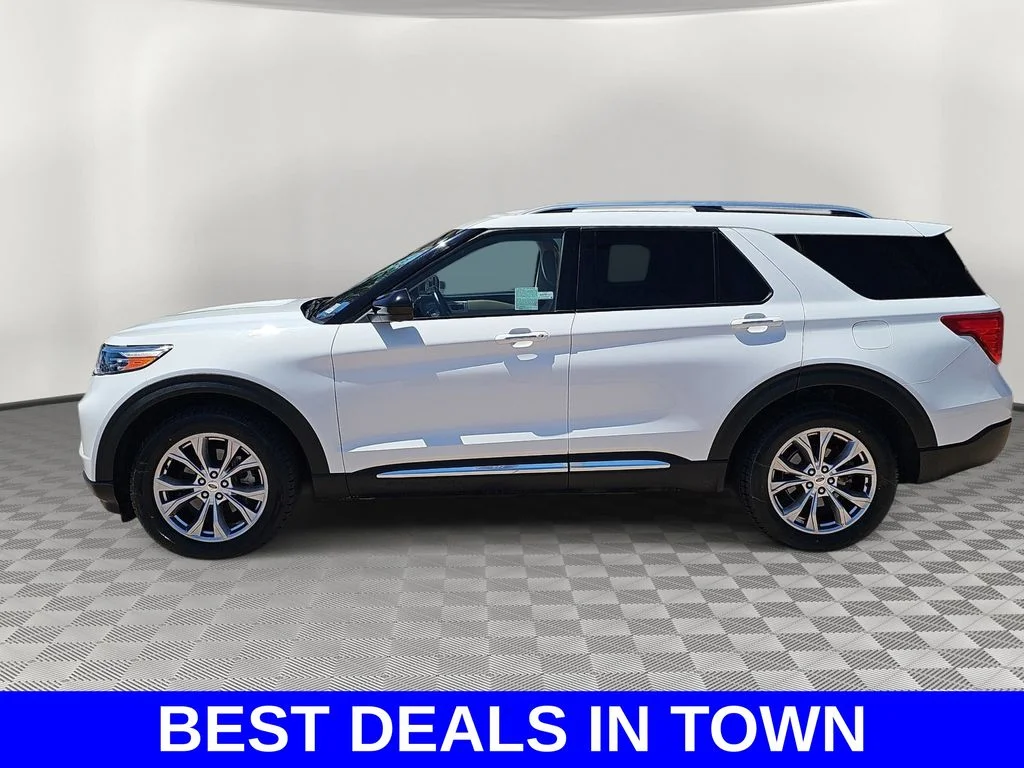Used 2023 White Ford Limited image 6