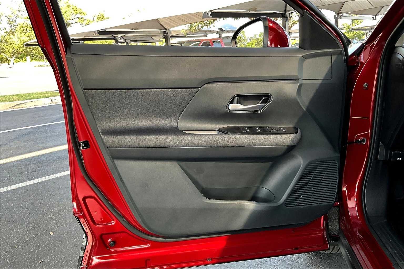 Certified Used 2025 Scarlet Ember Tintcoat Nissan SV image 10
