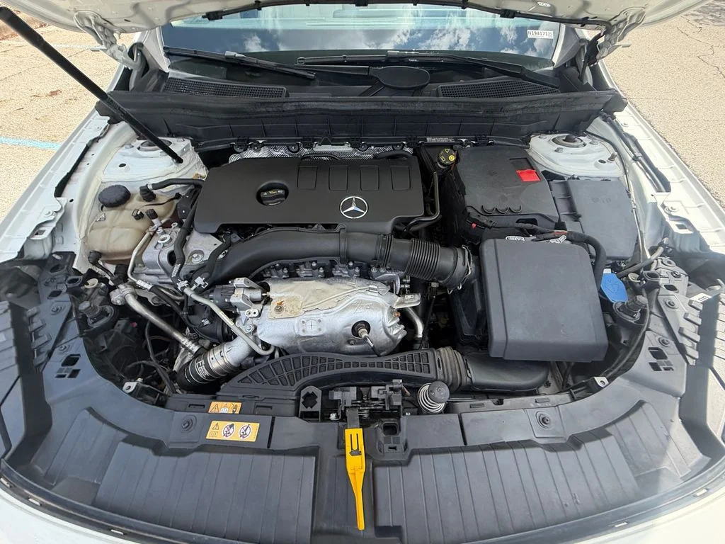 Used 2022  Mercedes-Benz GLB 250 image 20