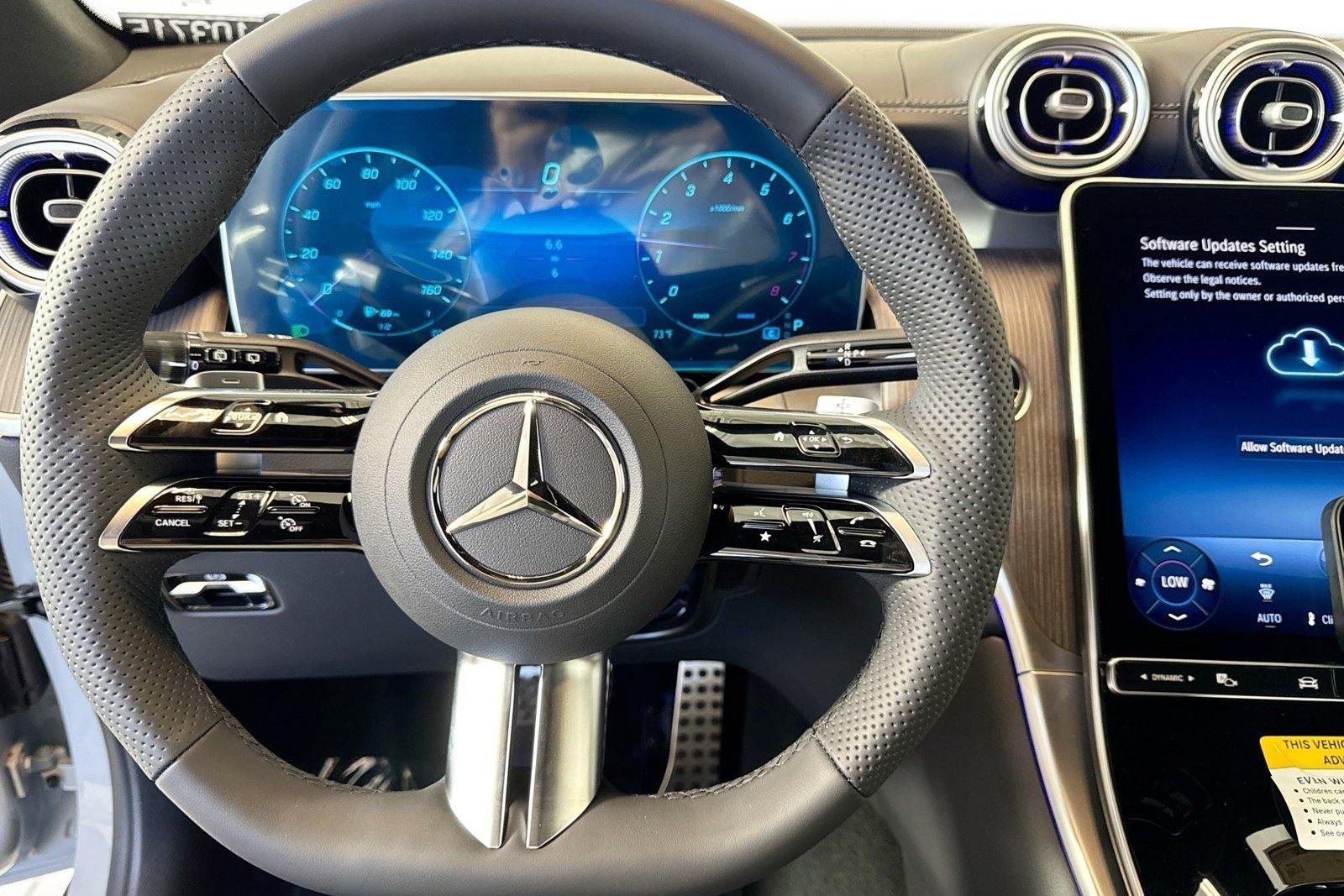 New 2026 Manufaktur Alpine Grey Mercedes-Benz GLC 300 image 11