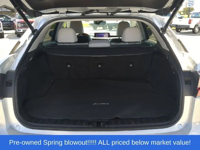 Used 2016 Silver Lexus 350 image 41