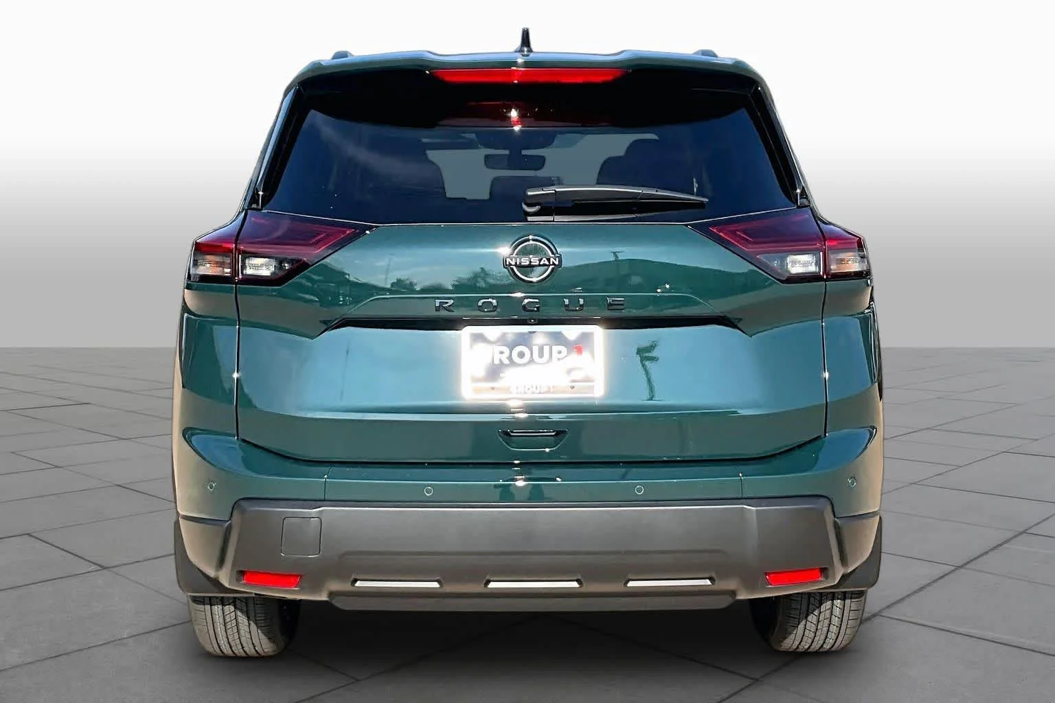 New 2027 Obsidian Green Pearl Nissan Dark Armor image 4