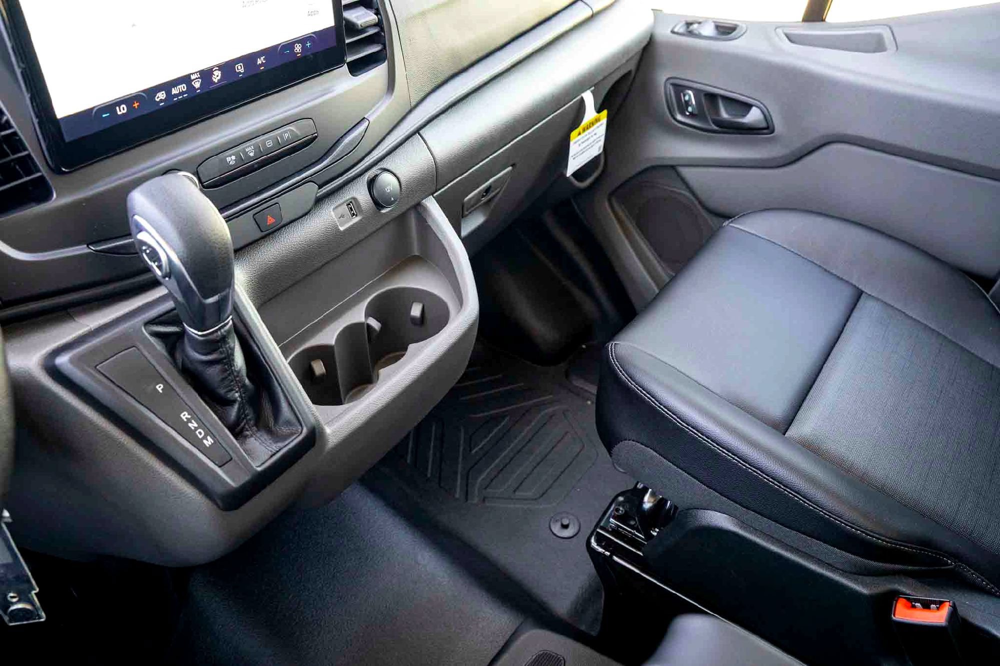 2025 Ford Transit Van Base - Photo 18