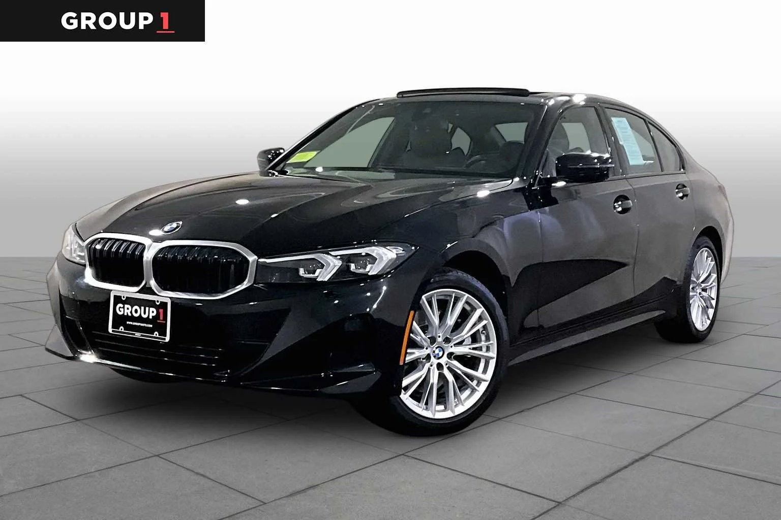 2023 BMW 3 Series 330i xDrive Sedan's photo