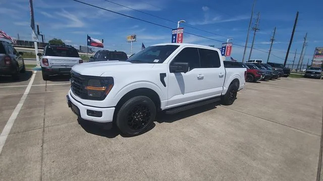 New 2026 Oxford White Ford XLT image 6