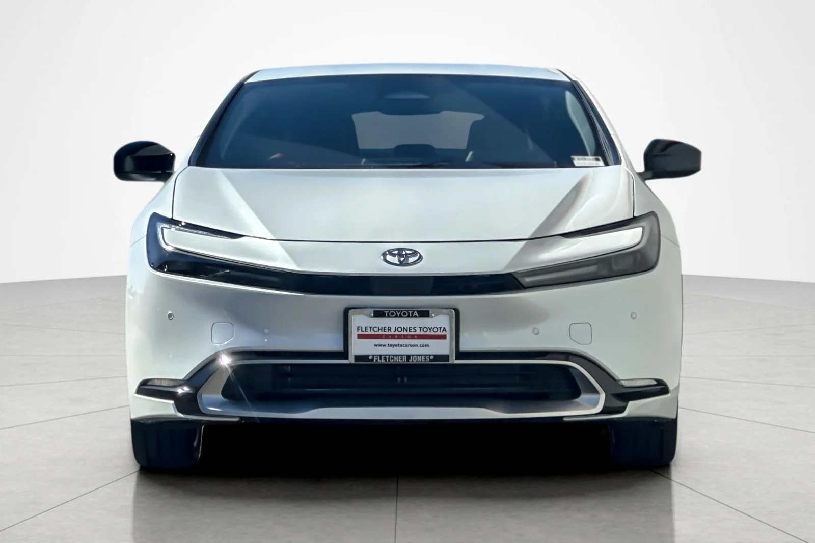 New 2027 Wind Chill Pearl <sup>1</sup> Toyota  XSE image 8
