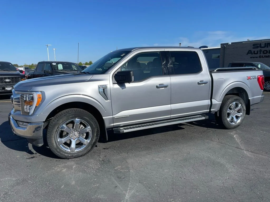 Used 2022 Silver Ford XLT image 5