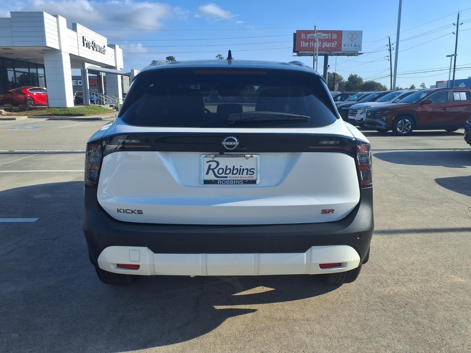 2026 Nissan Kicks photo 7 of 28
