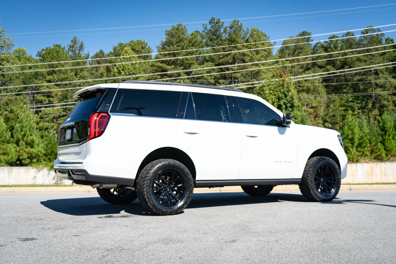 Used 2027 White Ford Platinum image 18