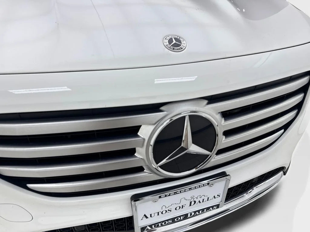 Used 2025 White Mercedes-Benz GLB 250 image 26