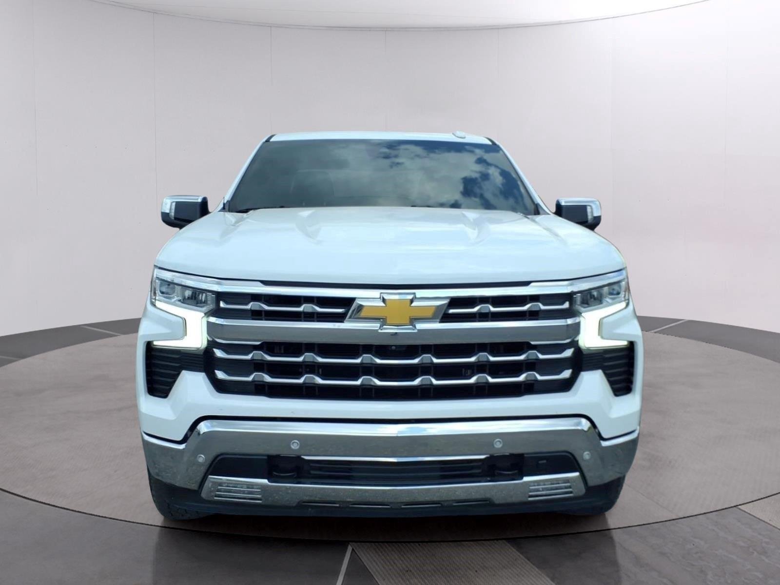 Used 2023 SUMMIT WHITE Chevrolet LTZ image 8