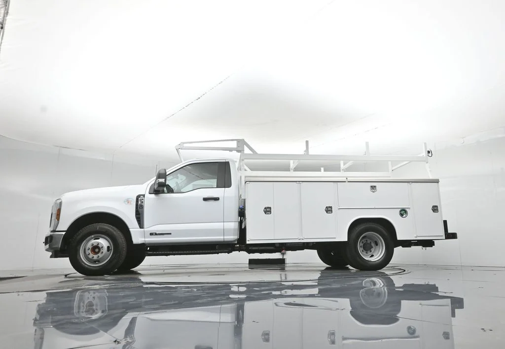 New 2025 White Ford XL image 7