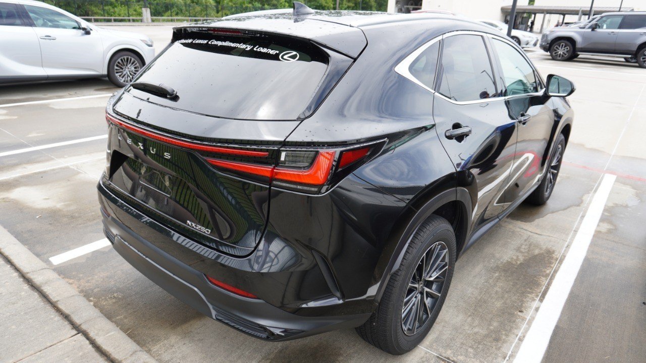 Used 2025 Black Lexus NX 250 Premium image 5