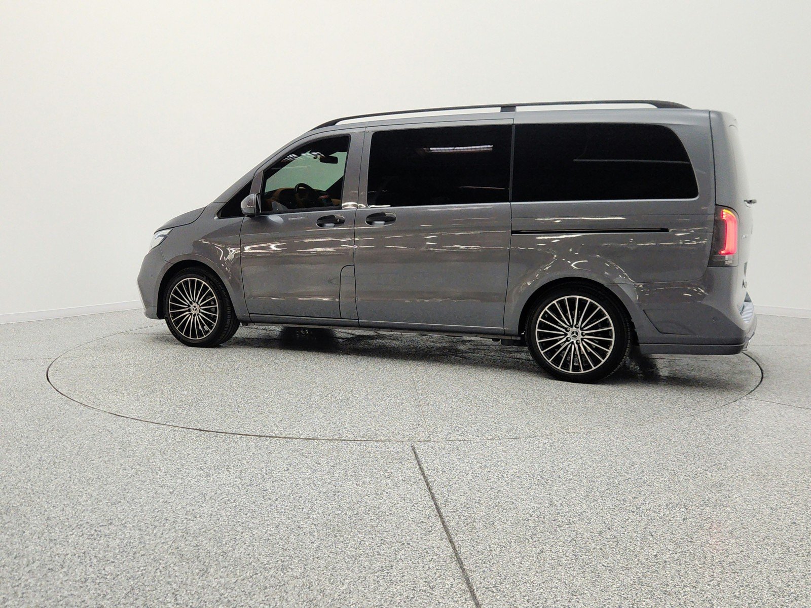 Used 2022 Selenite Grey Metallic Mercedes-Benz Standard Roof 126 Wheelbase image 8