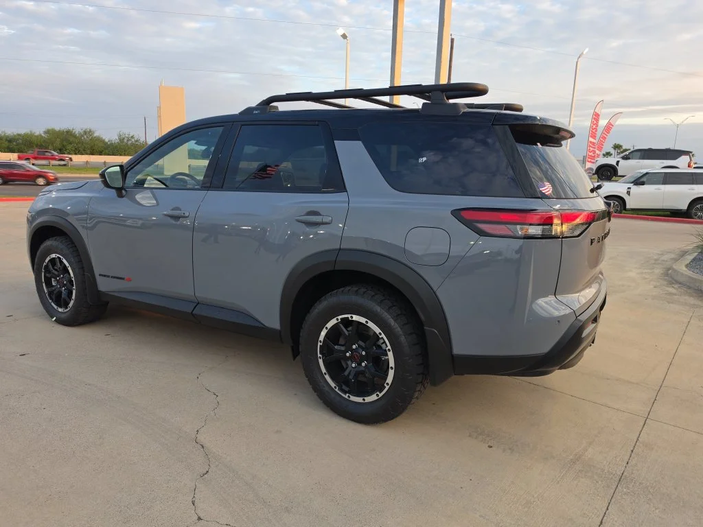 New 2026 Boulder Gray Pearl / Super Black Two-tone Nissan Rock Creek® image 5