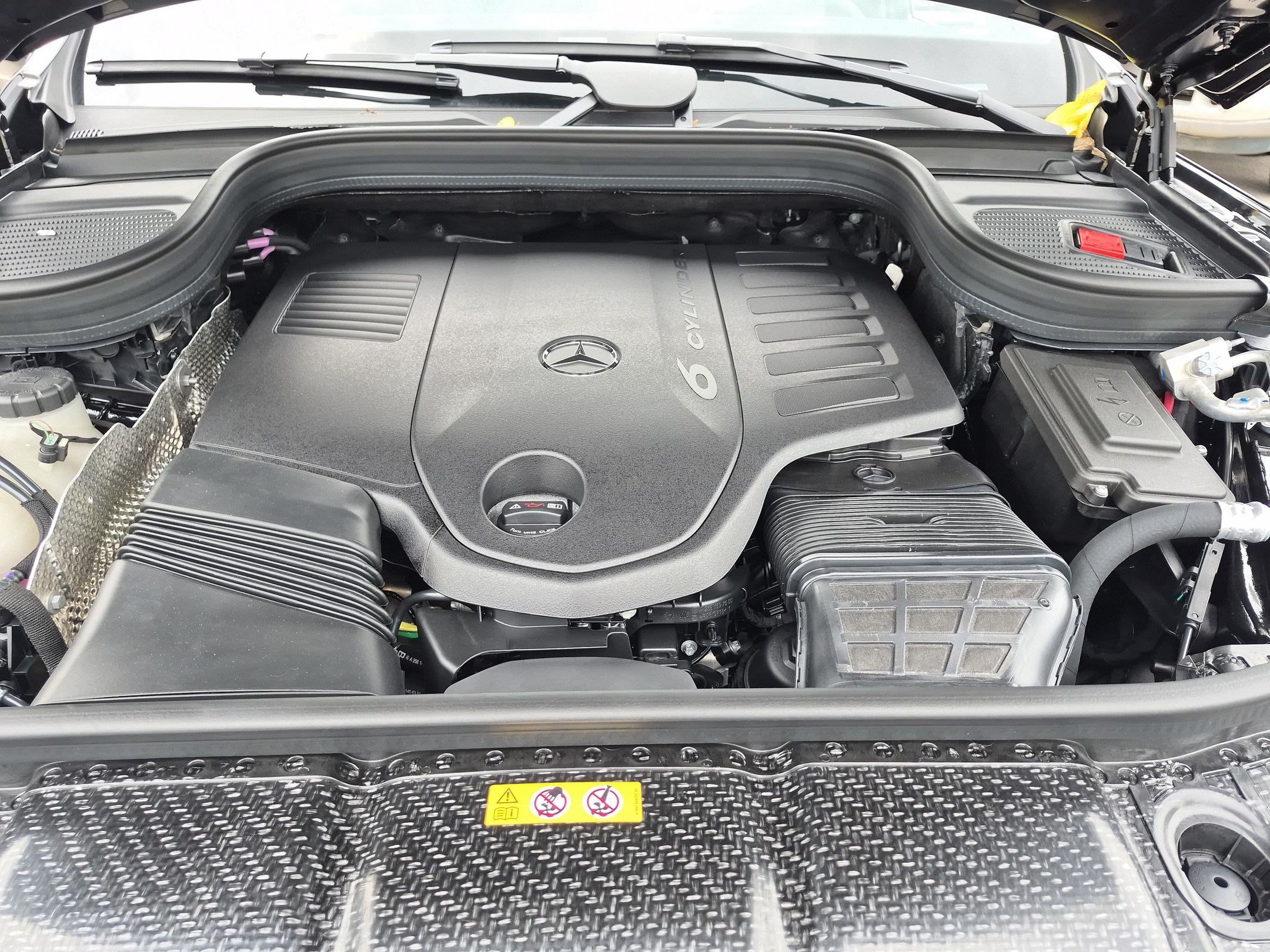 New 2027 Obsidian Black Metallic Mercedes-Benz GLE 450 image 73