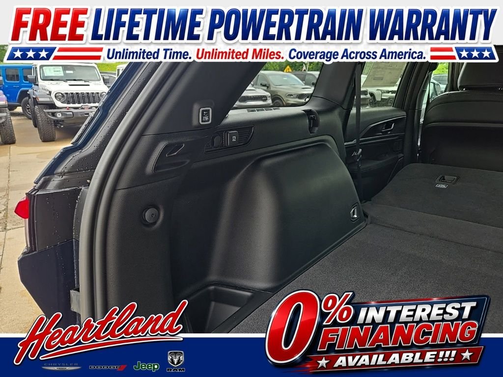 New 2026 Fathom Blue Pearl-Coat Exterior Paint Jeep Limited Reserve image 96