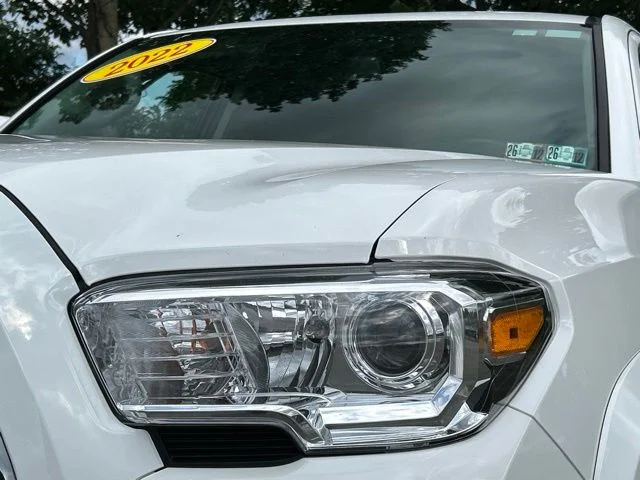Used 2022 White Toyota SR5 image 9