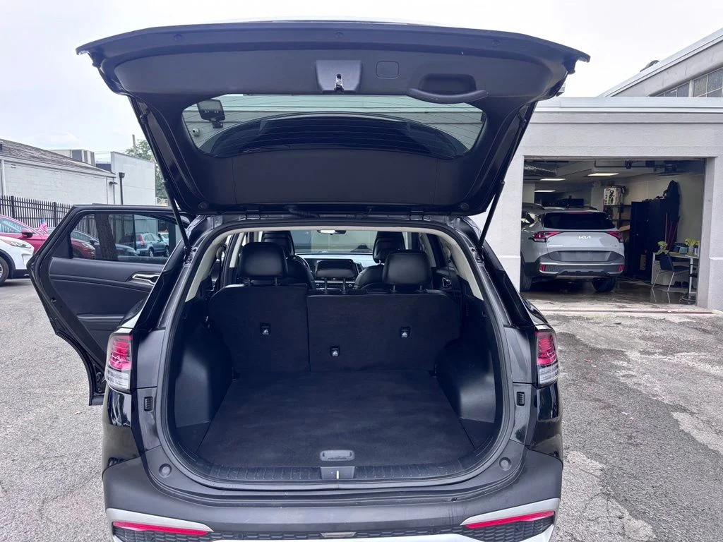Used 2024 Black Kia EX image 23