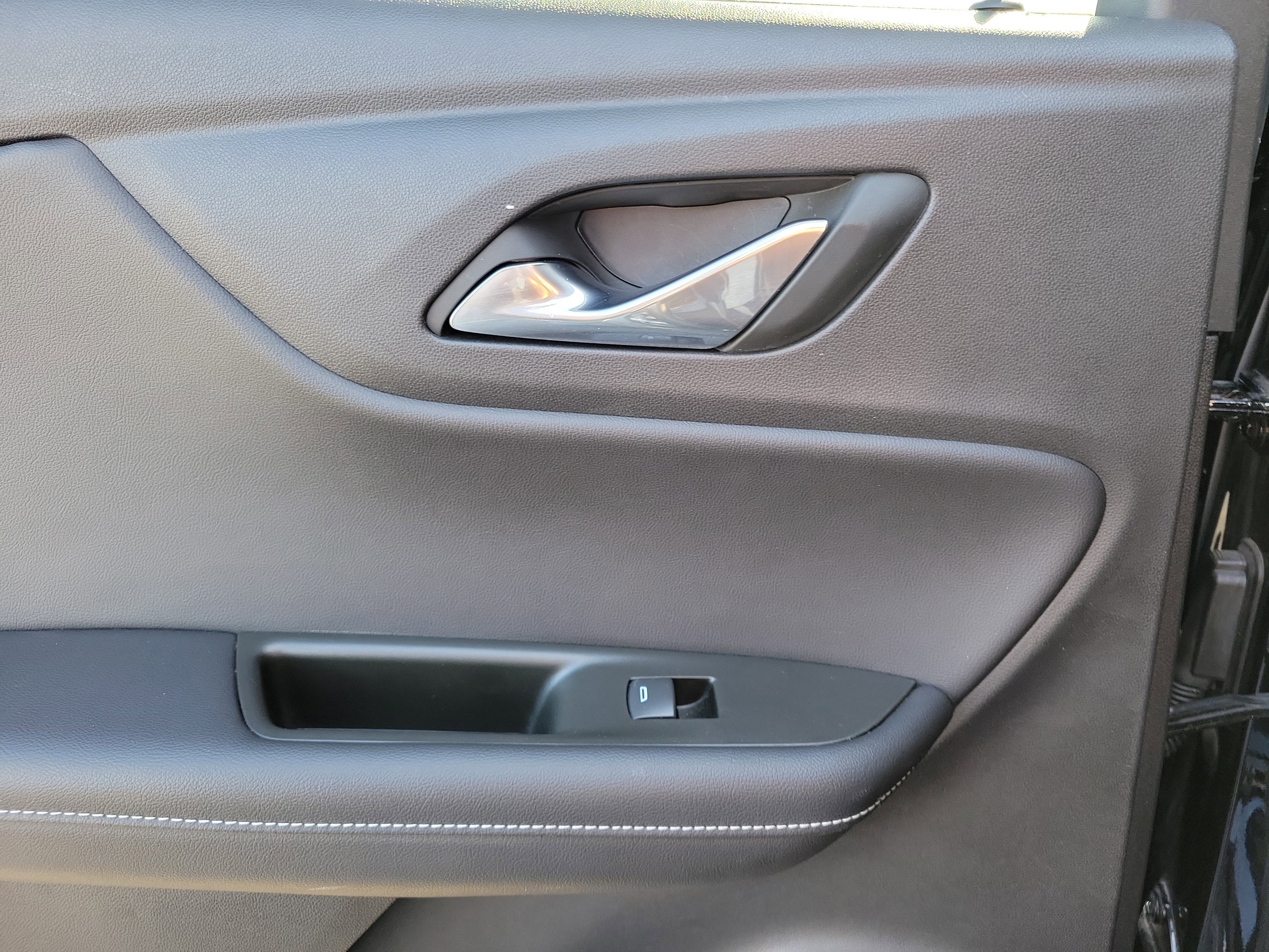 Used 2025 Black Chevrolet LT image 12