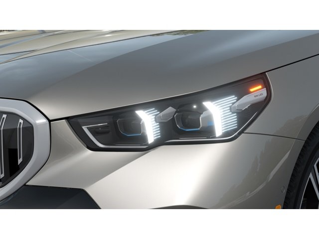 New 2027 Oxide Grey Metallic BMW  image 6