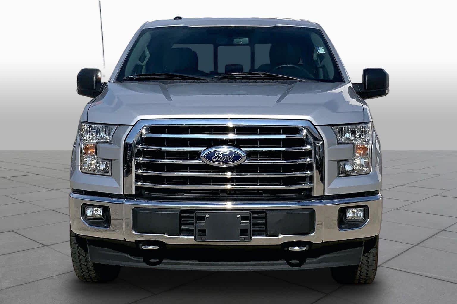 Used 2017 Ingot Silver Metallic Ford XLT image 4