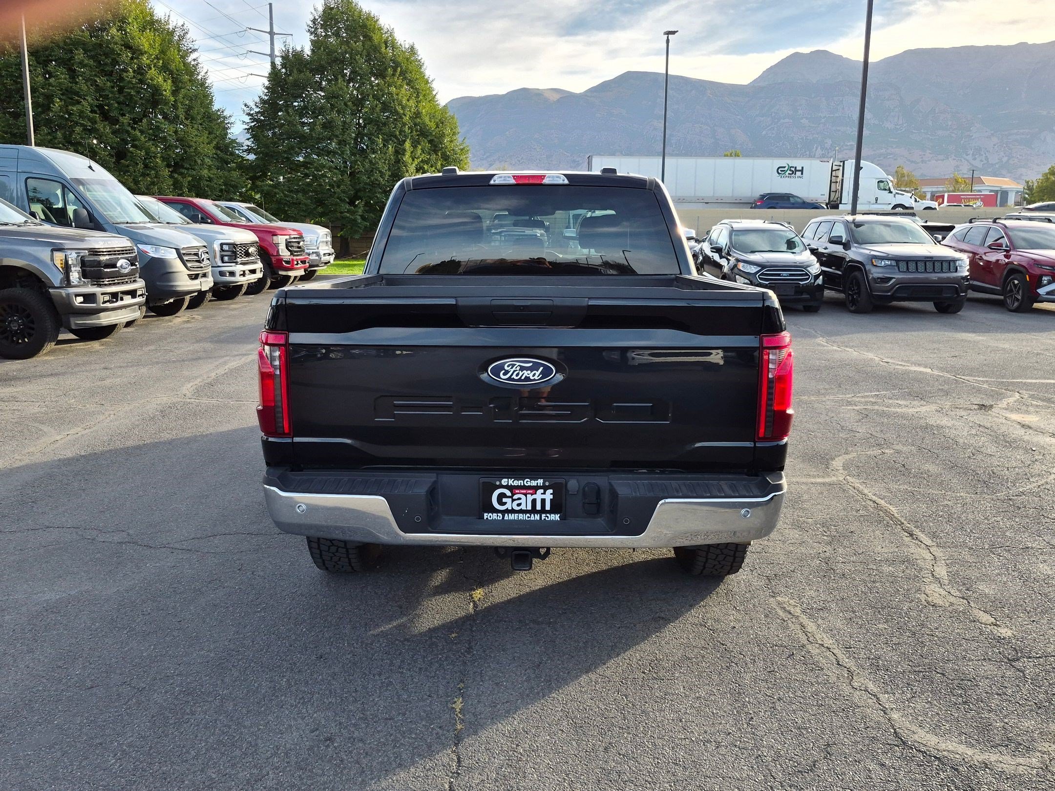 Used 2025 Black Metallic Ford XLT image 4